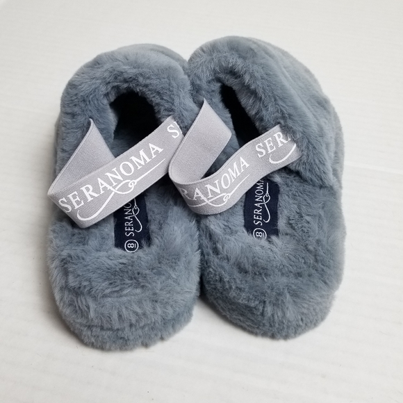 Slippers - Picture 6 of 11